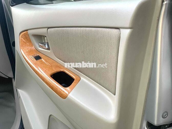 Toyota Innova 2009 G - 156 km