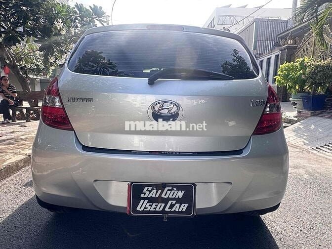 Hyundai i20 2011 1.4 AT - 102000 km