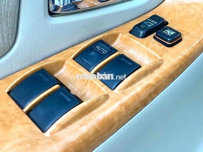 Toyota Innova 2009 G - 156 km