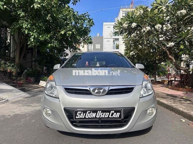 Hyundai i20 2011 1.4 AT - 102000 km