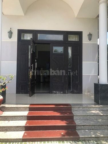 Bán Nhà 18x31(492m2) 200m2 TC 2 Mặt Tiền Giá Rẻ Gần Biển