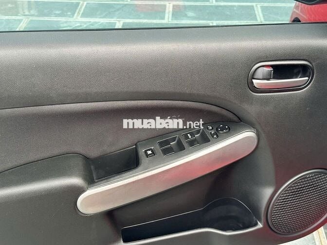 Mazda 2 2013 bản S odo 8v cực đẹp