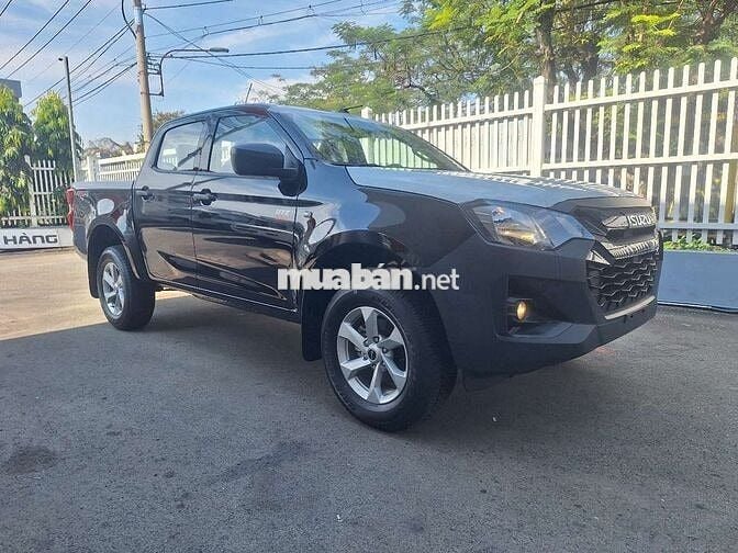 Dmax 2 cầu số sàn nhập Thái Lan, đi mọi địa hình