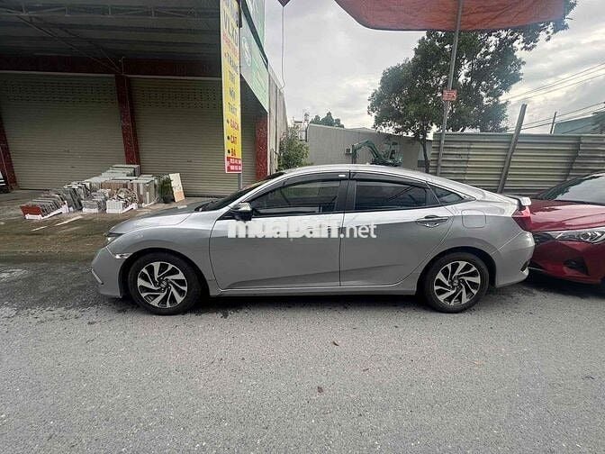 Honda Civic 2019 E 1.8 AT - 100000 km