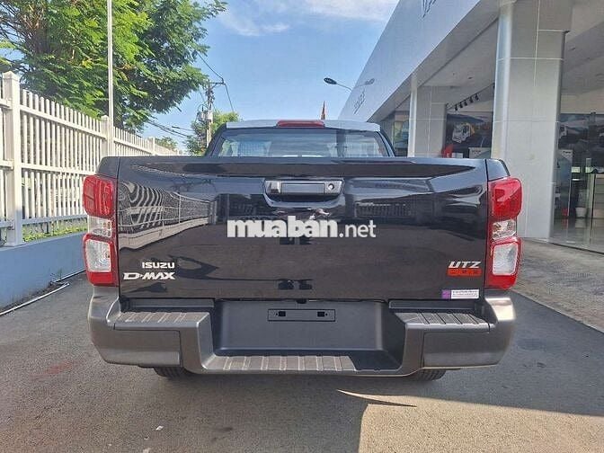 Dmax 2 cầu số sàn nhập Thái Lan, đi mọi địa hình