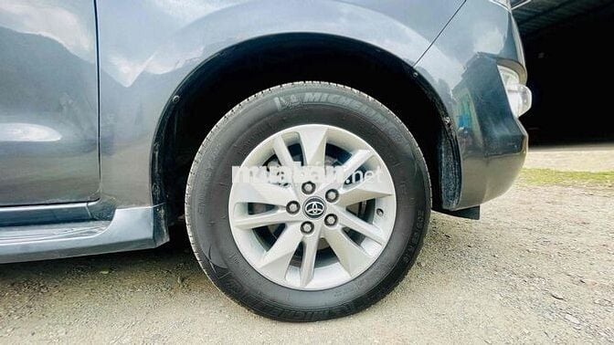 Toyota Innova 2016 2.0G - 64500 km