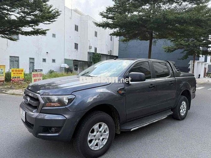 Ford Ranger 2016 giá rẻ ngang 2015 fom cũ