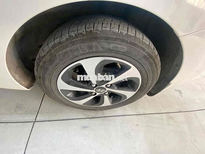 Hyundai Grand i10 2018 Sedan 1.2 MT - 107000 km