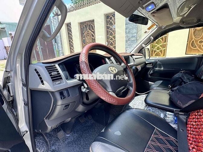 Toyota Hiace 2013 MT XĂNG 2.7 - 71000 km