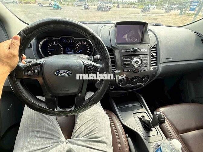 Ford Ranger 2016 giá rẻ ngang 2015 fom cũ