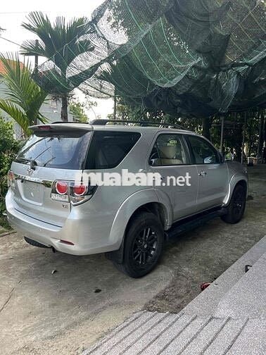 Toyota Fortuner 2016 2.4G 4x2 MT - 135000 km