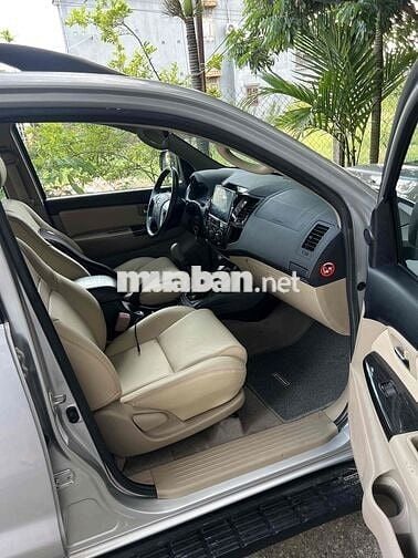 Toyota Fortuner 2016 2.4G 4x2 MT - 135000 km