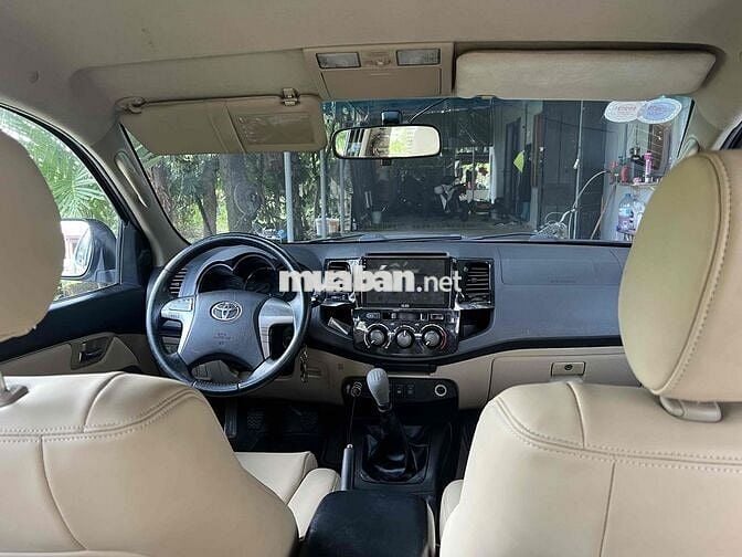 Toyota Fortuner 2016 2.4G 4x2 MT - 135000 km