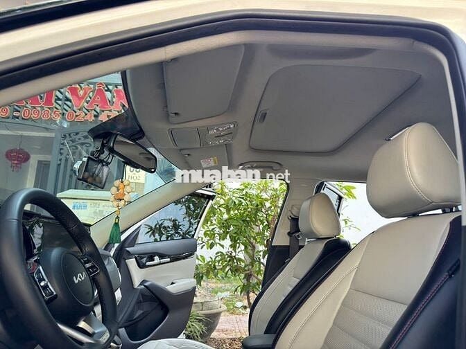 Kia Seltos 2023 Premium 1.4 AT - 29999 km