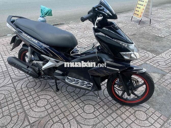 xe ab xanh đen