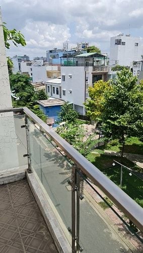 Nhà khu cao cấp, phù hợp kinh doanh và ở, 
