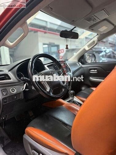 Bán Mitsubishi Triton Athlete 4x2 AT – Màu cam