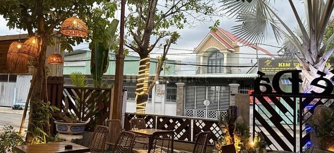 Chính chủ bán nhà 2 tầng kèm quán cafe sân vườn + Bida máy lạnh 400m2