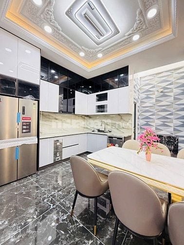 Chủ Nhà Cần Tiền Cho Con Du Học. Bán nhà Phạm Văn Hai dt 58m2 / 2t440