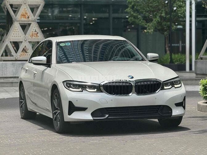 BMW 320i Sport Line Plus 2021 trắng nhập Đức