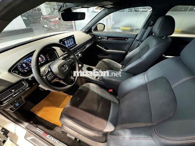 Honda Civic 2023 RS 1.5 AT - 17000 km