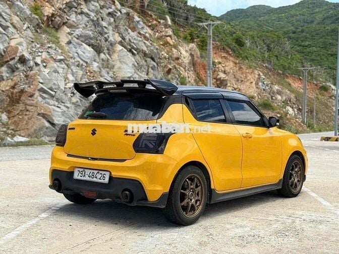 Suzuki Swift 2020 - 4v7 km lên 70tr tiền trang bị