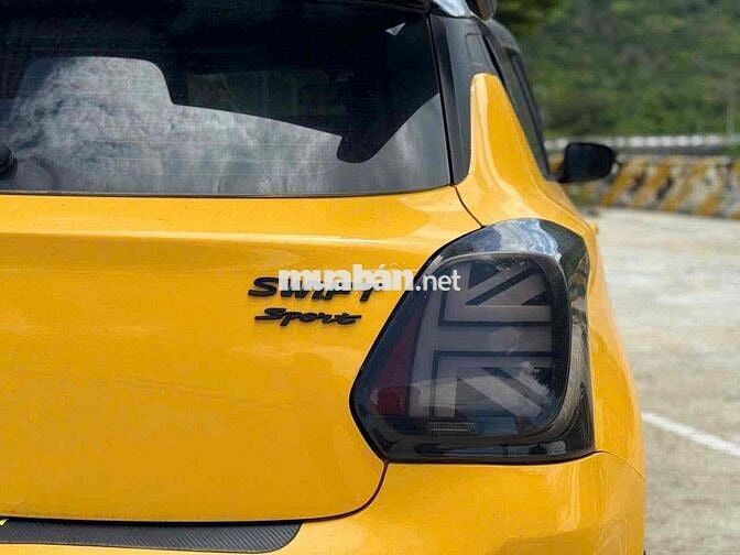 Suzuki Swift 2020 - 4v7 km lên 70tr tiền trang bị