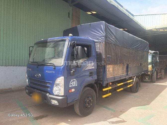 Gia đình cần bán xe tải mui phủ bạt hyundai mighty EX 8 sx 2022