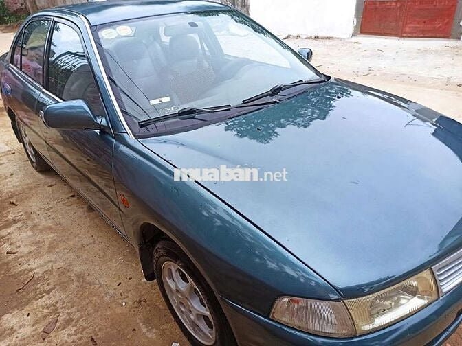 2002 GLXI 1.6 MT - 300000 km