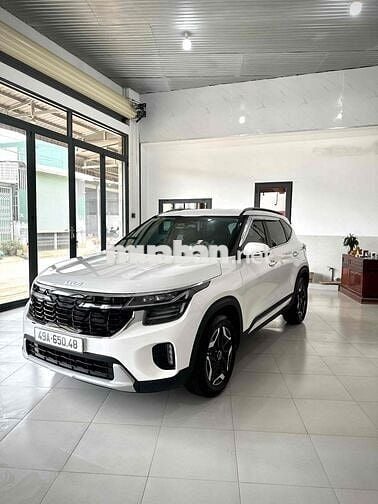 Kia Seltos 2024 1.5 Premium - 4800 km