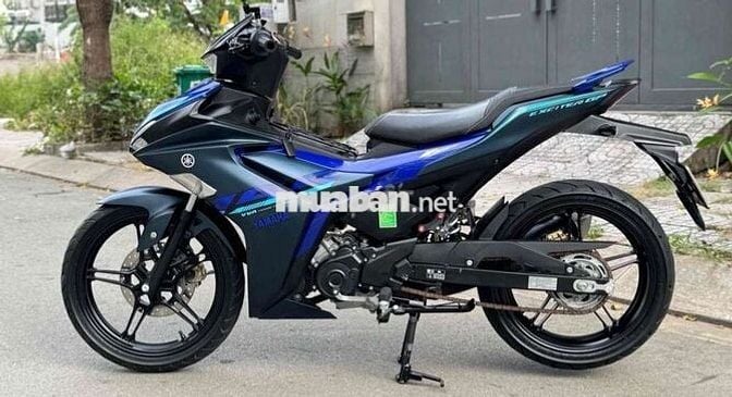 Cần tiền bán xe