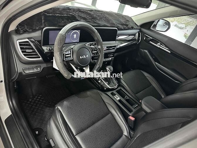Kia Seltos 2024 1.5 Premium - 4800 km