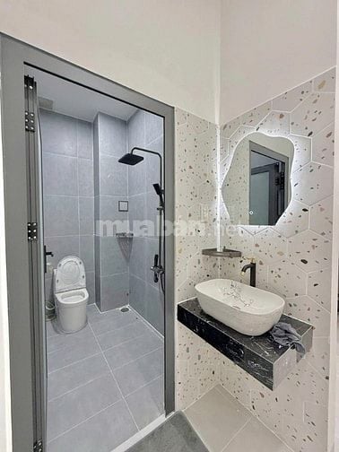 BÁN CĂN NHÀ LẦU GIÁ TỐT VỊ TRÍ KẾ BÊN CÔNG AN PHƯỜNG TÂN TRIỀU