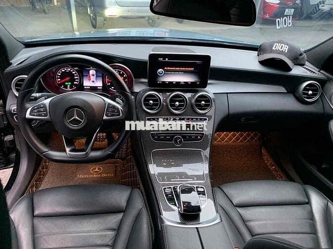 Mercedes Benz C Class 2017 C300 AMG - 32000 km