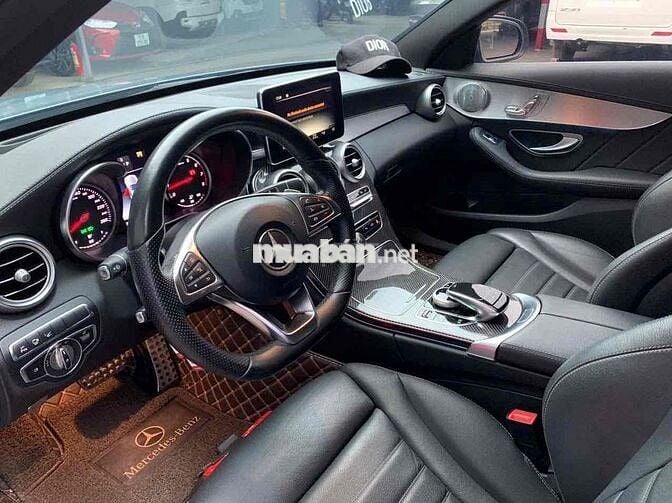Mercedes Benz C Class 2017 C300 AMG - 32000 km