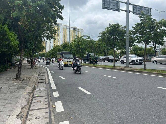 Cần tìm đối tác cùng thuê đất: 1400m2, giá tốt tại Võ Văn Kiệt, P16, Q