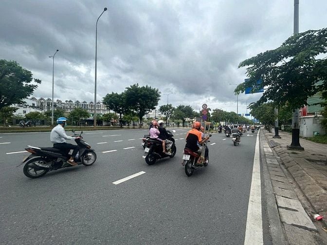 Cần tìm đối tác cùng thuê đất: 1400m2, giá tốt tại Võ Văn Kiệt, P16, Q