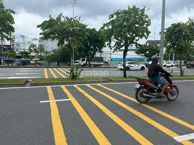 Cần tìm đối tác cùng thuê đất: 1400m2, giá tốt tại Võ Văn Kiệt, P16, Q