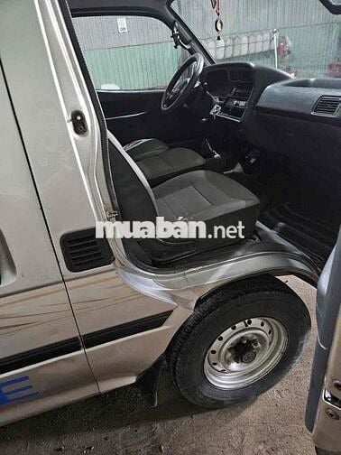 Toyota Hiace 2005 Van 6 ghế