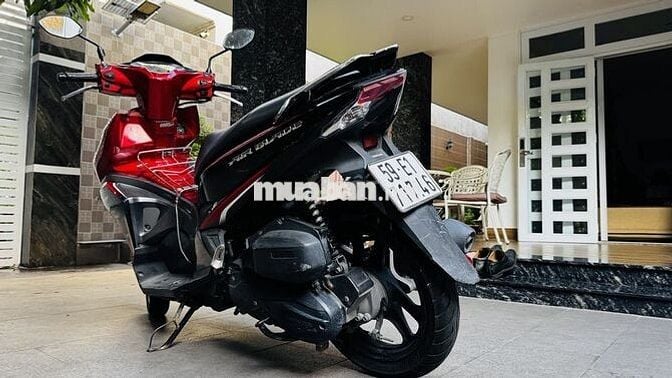Bán nhanh Honda Air Blade 2017, máy zin, ODO 38k