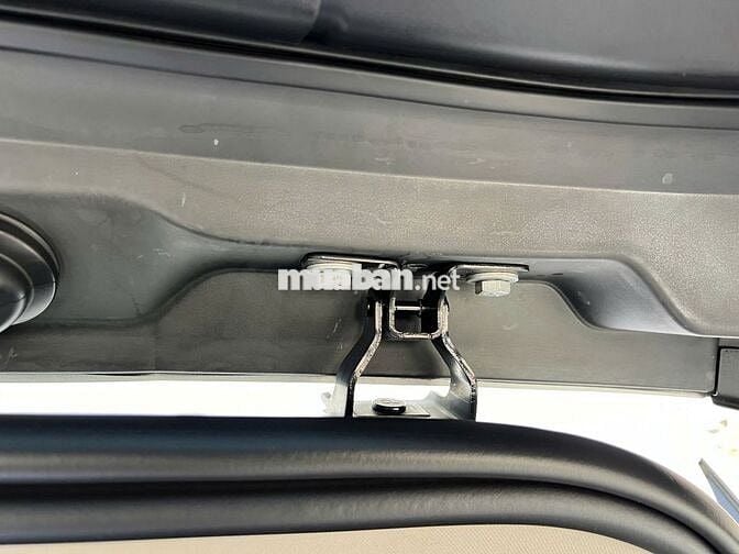 Peugeot 5008 2021 Allure trắng, full LS, có vay NH