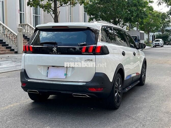Peugeot 5008 2021 Allure trắng, full LS, có vay NH