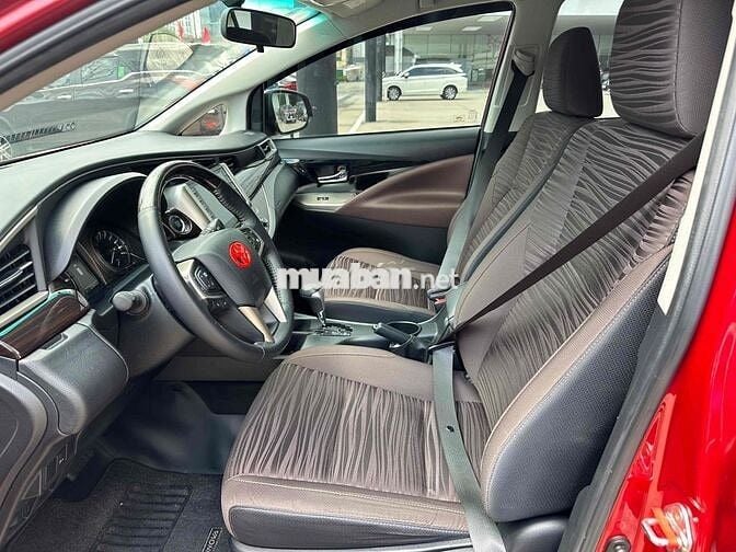 Toyota Innova 2021 Venturer - 22500 km 7c tự động