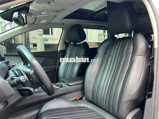 Peugeot 5008 2021 Allure trắng, full LS, có vay NH
