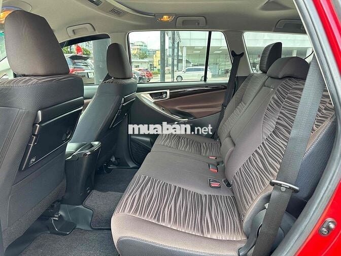 Toyota Innova 2021 Venturer - 22500 km 7c tự động