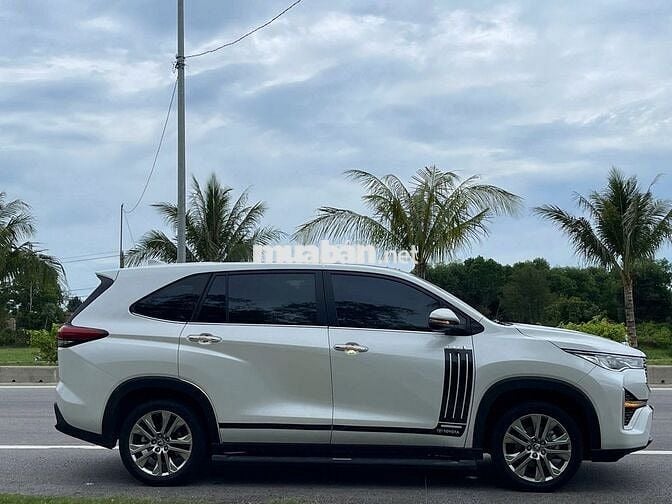 Toyota Innova Cross Hybrid 2024  lướt,còn Bảo hành