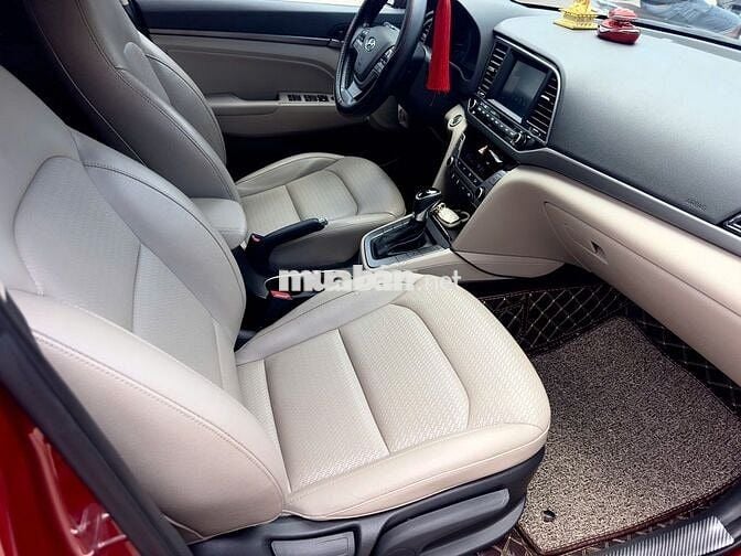 Hyundai Elantra 2018 một chủ sử dụng đi rất ít