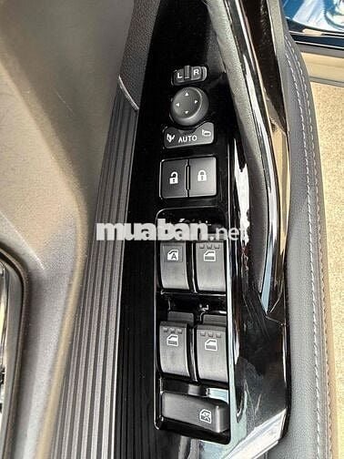 Toyota Yaris Cross 2023 Hybrid - Xăng lai Điện Đẹp