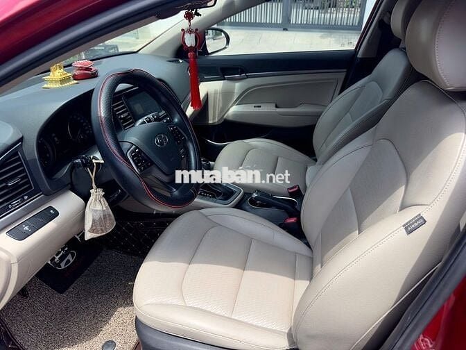 Hyundai Elantra 2018 một chủ sử dụng đi rất ít