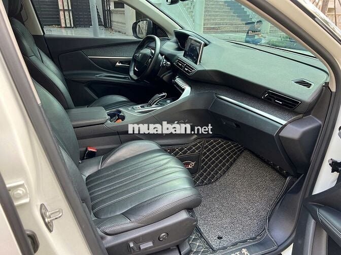 Peugeot 5008 2021 Allure trắng, full LS, có vay NH